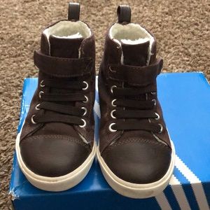 Boys fleeced lined boots